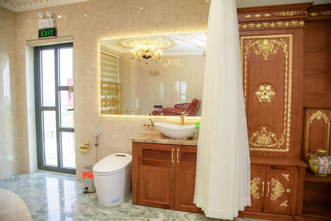 Tri Tam Hotel - Khach San Tri Tam Ben Luc Zewnętrze zdjęcie