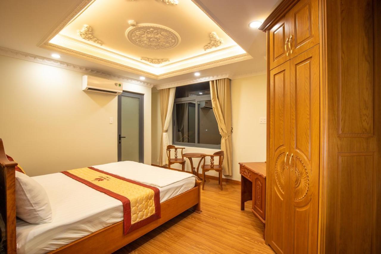 Tri Tam Hotel - Khach San Tri Tam Ben Luc Zewnętrze zdjęcie